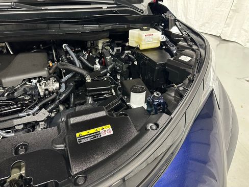 Used 2025 Toyota Sienna XSE image 72