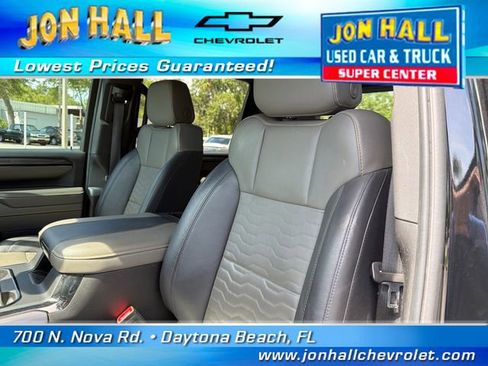 Used 2024 Chevrolet Silverado 2500 ZR2 w/ Technology Package AWD/4WD image 23