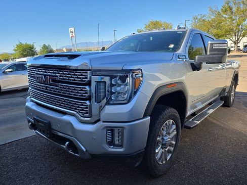 Used 2022 GMC Sierra 2500 Denali AWD/4WD image 3