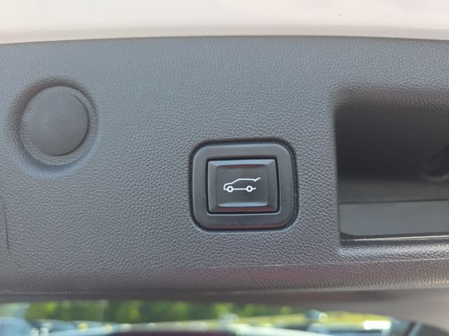 Used 2022 Chevrolet Equinox LT FWD image 14