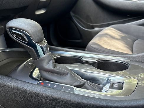 Used 2024 Chevrolet Malibu LT FWD image 23