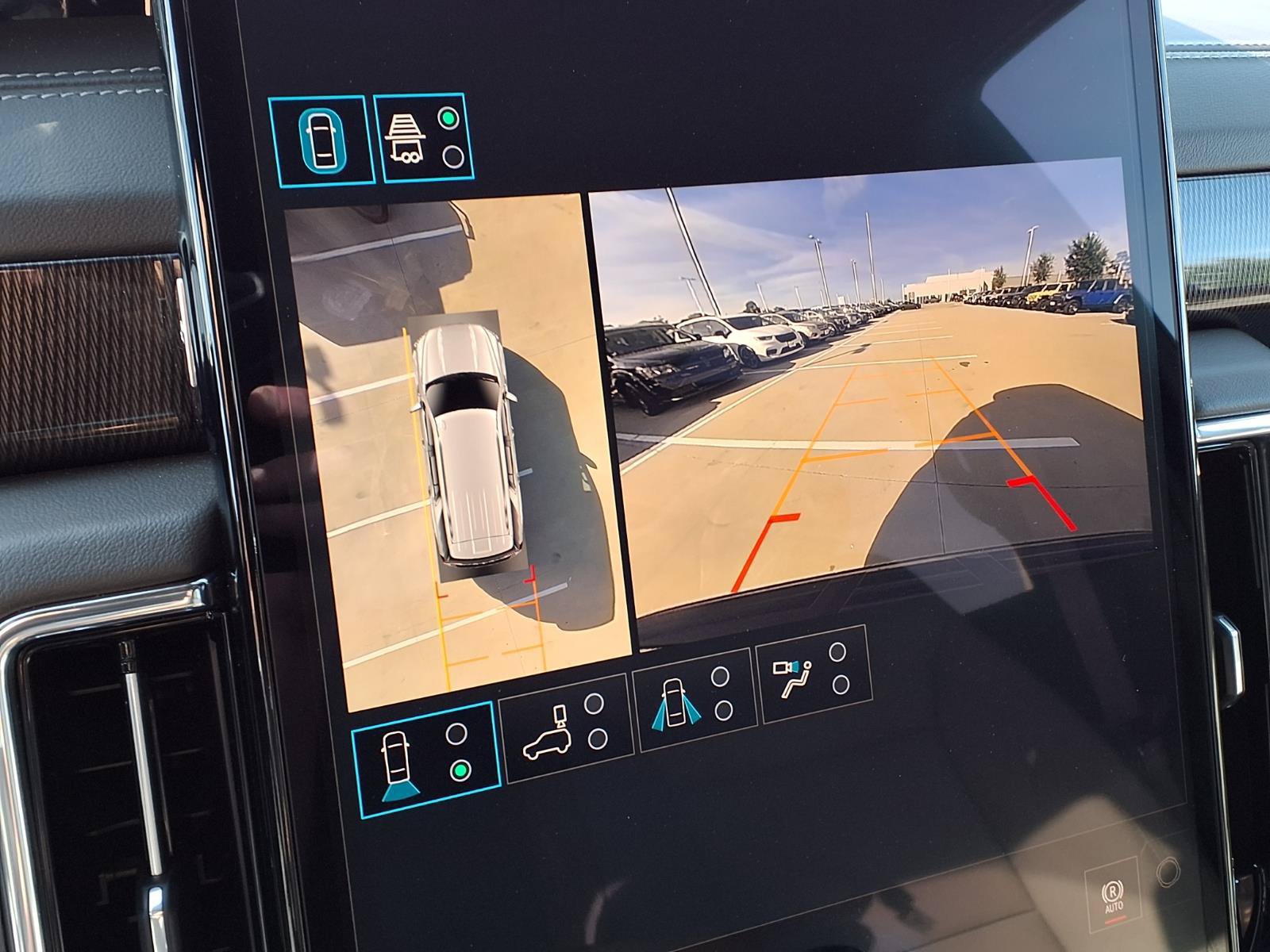 Used 2026 GMC Yukon Elevation RWD image 12