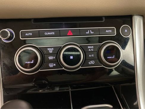 Used 2017 Land Rover Range Rover Sport HSE image 32