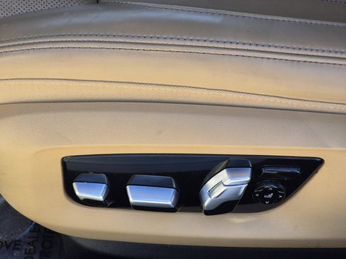 Certified 2022 BMW 740i xDrive image 30