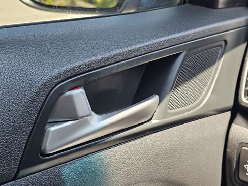 Used 2020 Hyundai Tucson SE w/ Cargo Package image 10