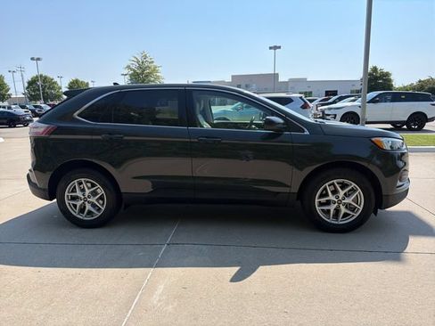 Used 2024 Ford Edge SEL AWD/4WD image 6