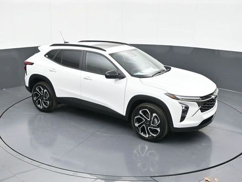 New 2026 Chevrolet Trax RS w/ Sunroof Package image 61