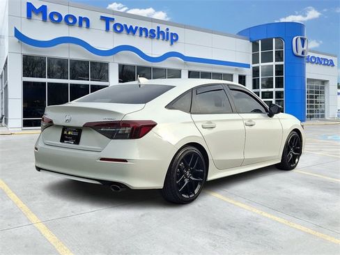 Used 2025 Honda Civic Sport image 6