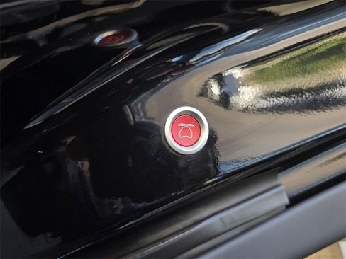 Used 2018 Tesla Model X P100D image 17