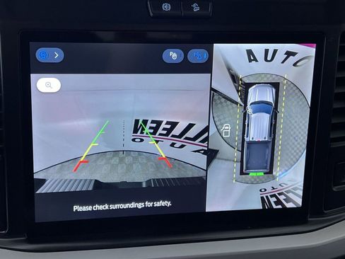 New 2026 Ford F250 XLT w/ XLT Premium Package image 17