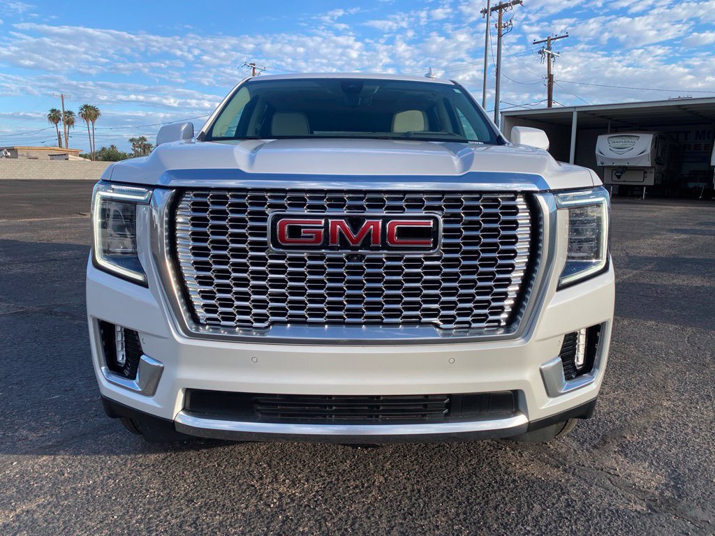 Used 2022 GMC Yukon Denali w/ Denali Ultimate Package AWD/4WD image 35