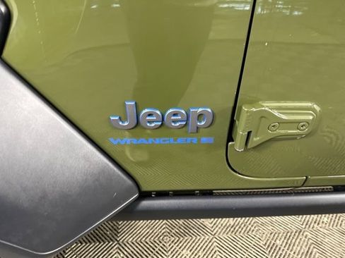 Used 2023 Jeep Wrangler Unlimited w/ Cold Weather Group image 10