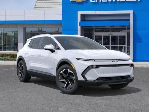 New 2026 Chevrolet Equinox EV LT image 7