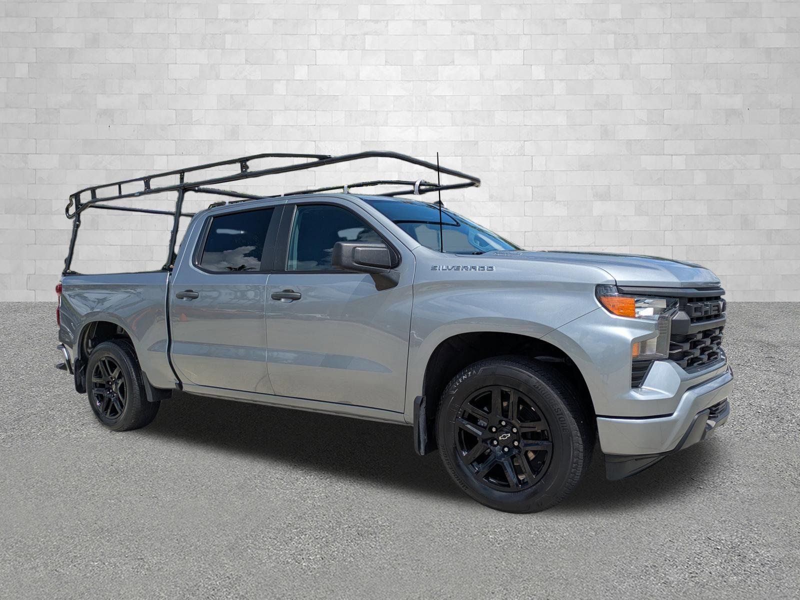Used 2025 Chevrolet Silverado 1500 Custom RWD image 1