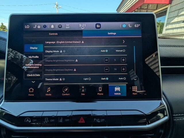 Used 2023 Jeep Compass High Altitude AWD/4WD image 16