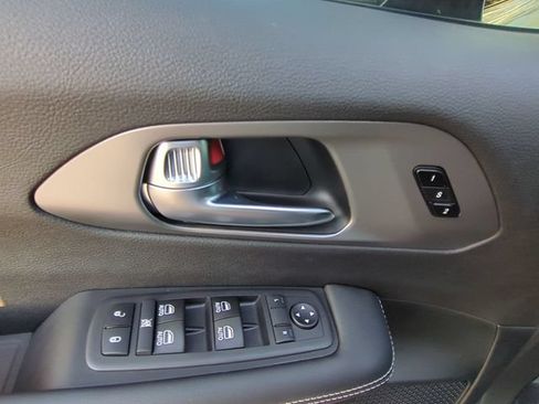 New 2026 Chrysler Pacifica Select w/ S Appearance Package FWD image 26