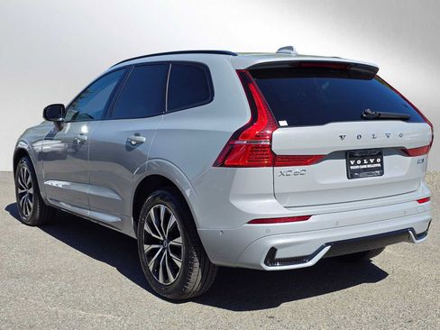 Used 2025 Volvo XC60 B5 Plus AWD/4WD image 6