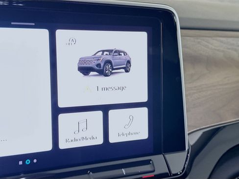 Used 2024 Volkswagen Atlas SE image 21