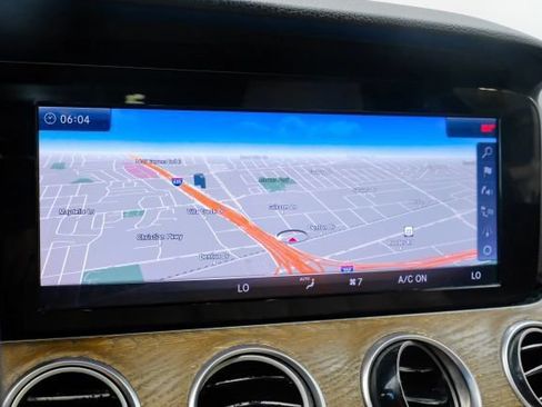 Used 2018 Mercedes-Benz E 300 image 27