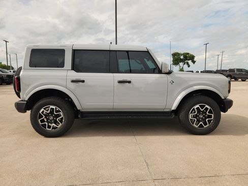 New 2026 Ford Bronco Outer Banks AWD/4WD image 7