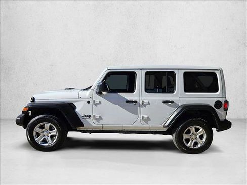 Used 2022 Jeep Wrangler Unlimited Sport w/ Sun And Sound Package image 8