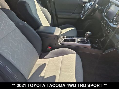 Used 2021 Toyota Tacoma TRD Sport AWD/4WD image 27
