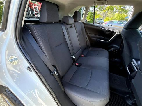 Certified 2020 Toyota RAV4 LE image 19