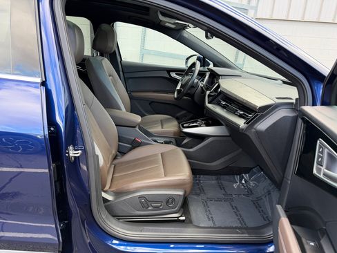 Used 2023 Audi Q4 e-tron Prestige image 15