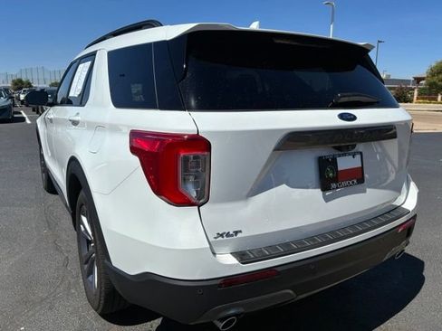 Used 2024 Ford Explorer XLT w/ Equipment Group 202A RWD image 5