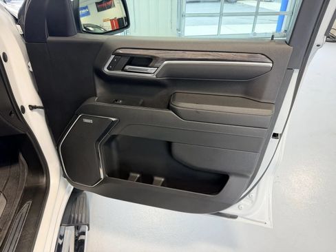 Used 2023 Chevrolet Silverado 1500 LTZ AWD/4WD image 27