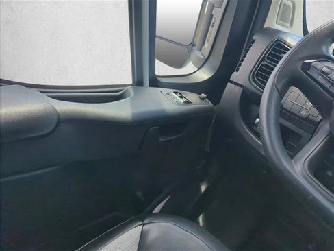 Used 2023 RAM ProMaster 2500 FWD image 17