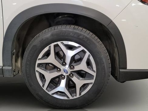Used 2021 Subaru Forester Premium AWD/4WD image 26