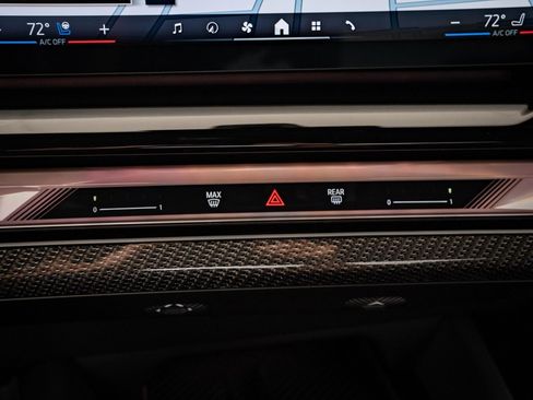 New 2026 BMW 550e xDrive image 37