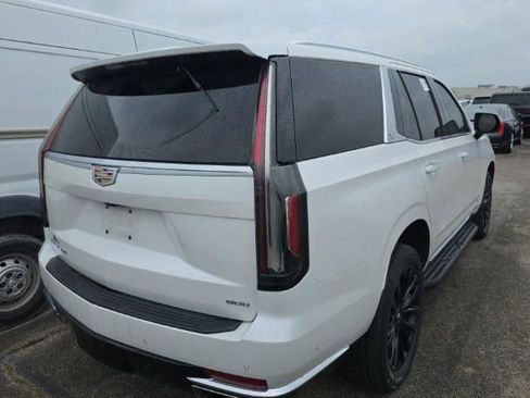 Used 2021 Cadillac Escalade Premium Luxury w/ Performance Package RWD image 3