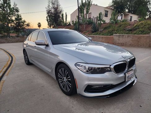 Used 2018 BMW 530i RWD image 9