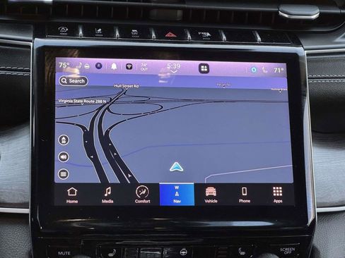 Used 2022 Jeep Grand Cherokee L Limited image 4