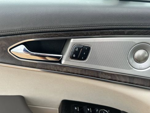 Used 2016 Lincoln MKX Reserve w/ Luxury Package FWD image 11
