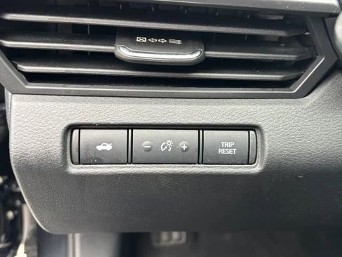 Used 2022 Nissan Altima 2.5 SV FWD image 15