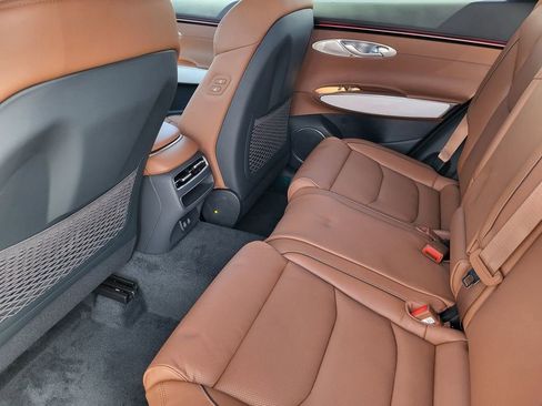 New 2026 Genesis GV70 2.5T Advanced AWD/4WD image 10