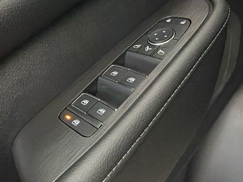 New 2026 Nissan Armada SL w/ Captain's Chari Seat Package AWD/4WD image 24