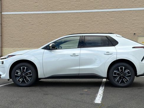 New 2026 Subaru Solterra Premium image 7