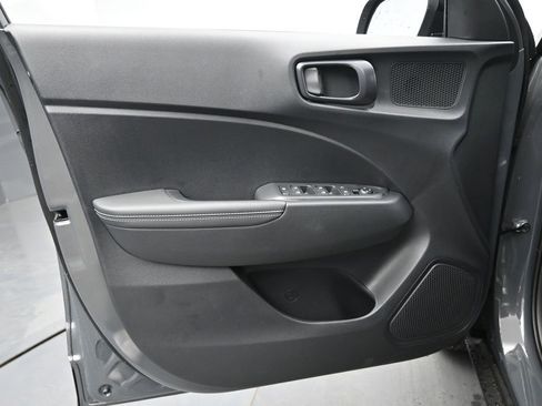 New 2026 Hyundai Venue SEL FWD image 23