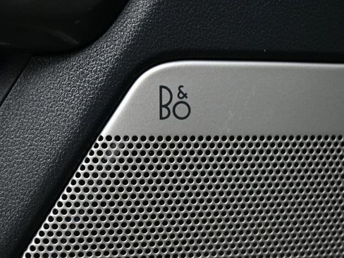 Used 2023 Ford F150 Lariat w/ Equipment Group 502A High image 6