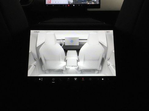 Used 2024 Tesla Cybertruck AWD Crew Cab image 24