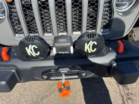 Used 2021 Jeep Gladiator Mojave AWD/4WD image 16