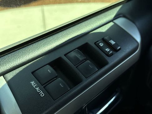 Used 2016 Toyota 4Runner SR5 AWD/4WD image 22