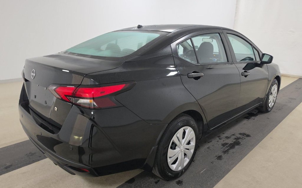Used 2025 Nissan Versa S w/ Trunk Package FWD image 4