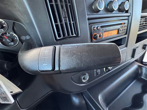 Used 2015 Chevrolet Express 3500 w/ Shuttle Bus Package image 27