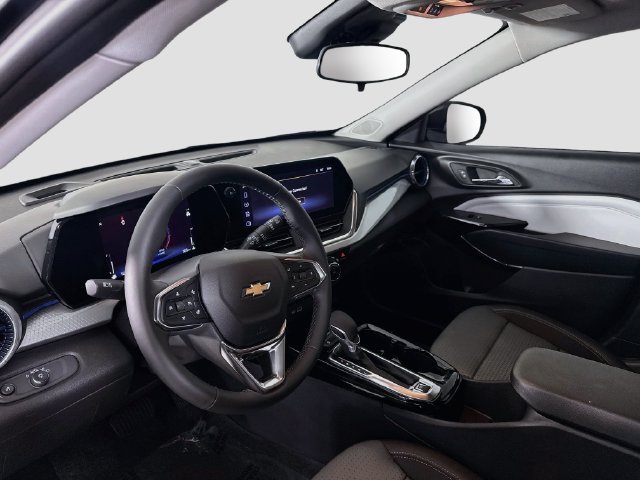 Used 2026 Chevrolet Trax LT w/ LT Convenience Package FWD image 22