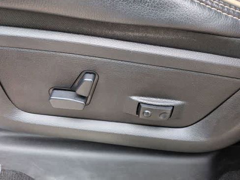 Used 2019 RAM 2500 Laramie w/ Night Edition AWD/4WD image 17